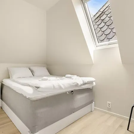 Modern 2-story With 4 Bedrooms Bergen